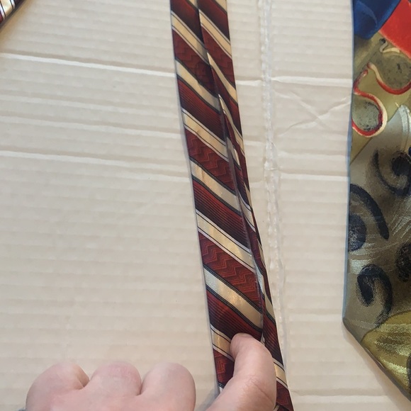 Vintage Men’s ties 25$ entire collection (9 ties total) FREE shipping - Picture 4 of 4